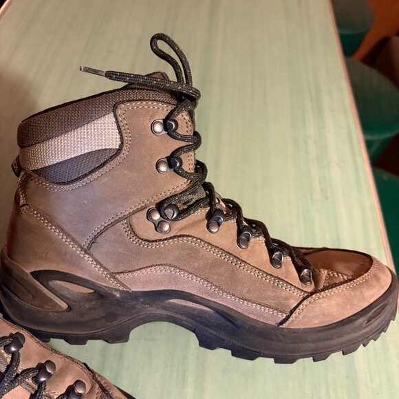Womens Lowa Renegade Waterproof Gore-Tex Hiking Boots Size 10.5 - Picture 6 of 11